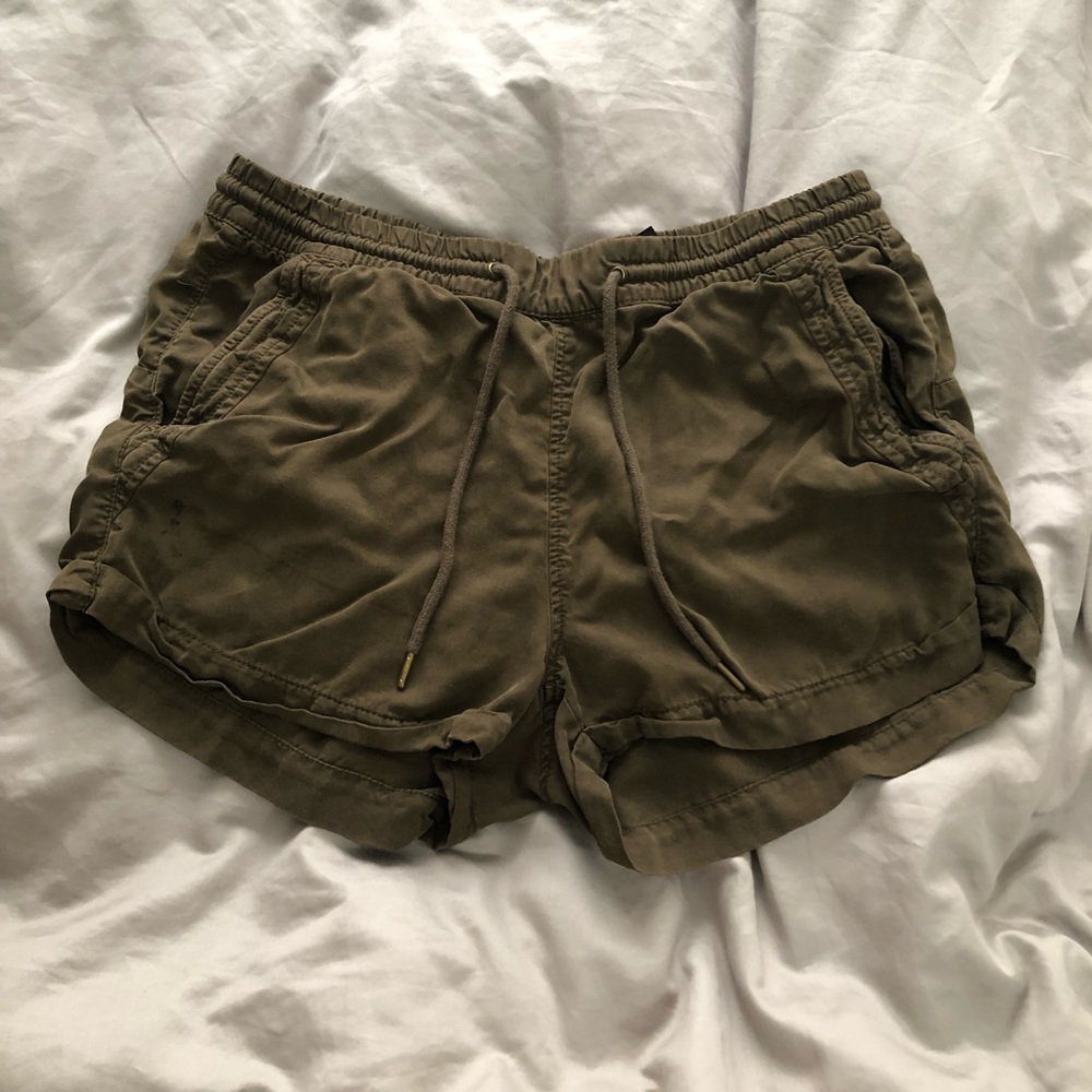 Green tie waist shorts H&M size 10